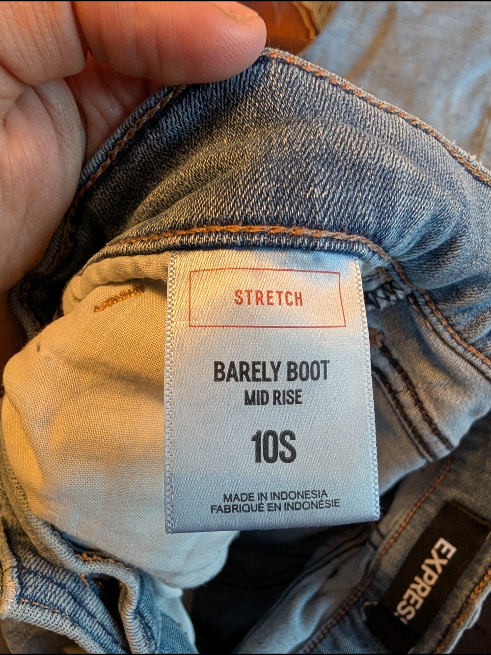 Express Mid Rise Barely Boot Jeans - Picture 7 of 8